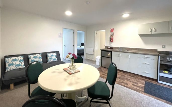 motel accommodation with kitchen, LCD TV and free WiFi